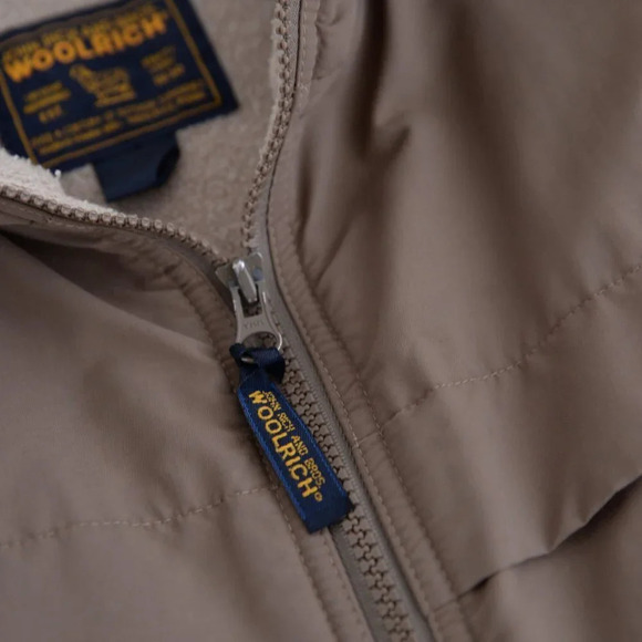 Vintage Woolrich Tan w/ Fleece Liner Vest size  See Measurements in Photo - Picture 10 of 10